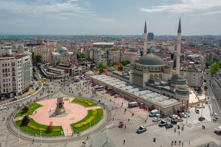 塔克西姆广场 – Taksim Meydanı