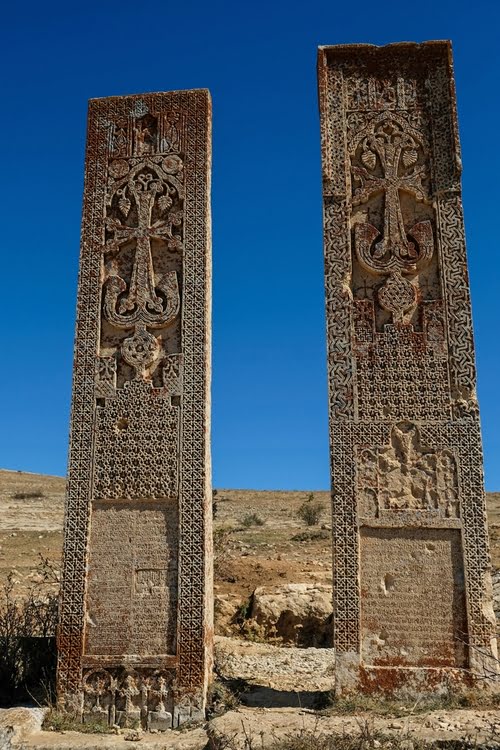 阿布伦克教堂和石碑 – Abrenk Kilisesi ve Dikili Taşlar
