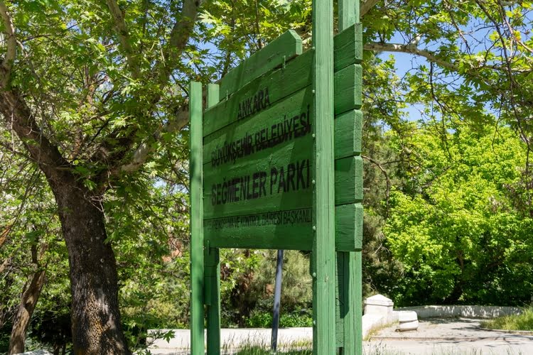 赛伊曼拉尔公园 – Seğmenler Parkı