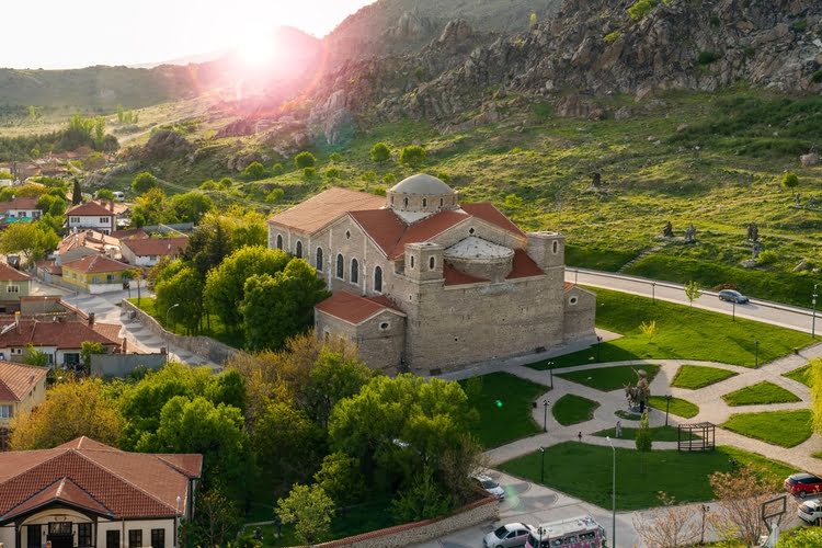 亚美尼亚教堂 – Ermeni Kilisesi