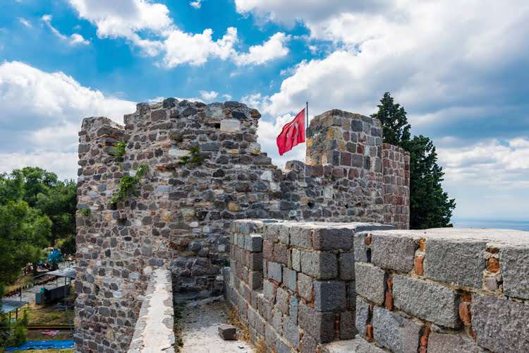 卡迪费卡莱古城堡 – Kadifekale