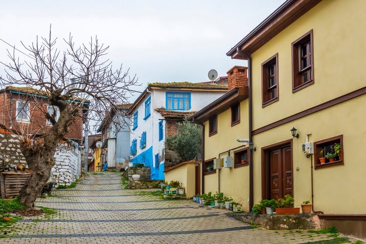 古尔亚兹村 – Gölyazı Köyü
