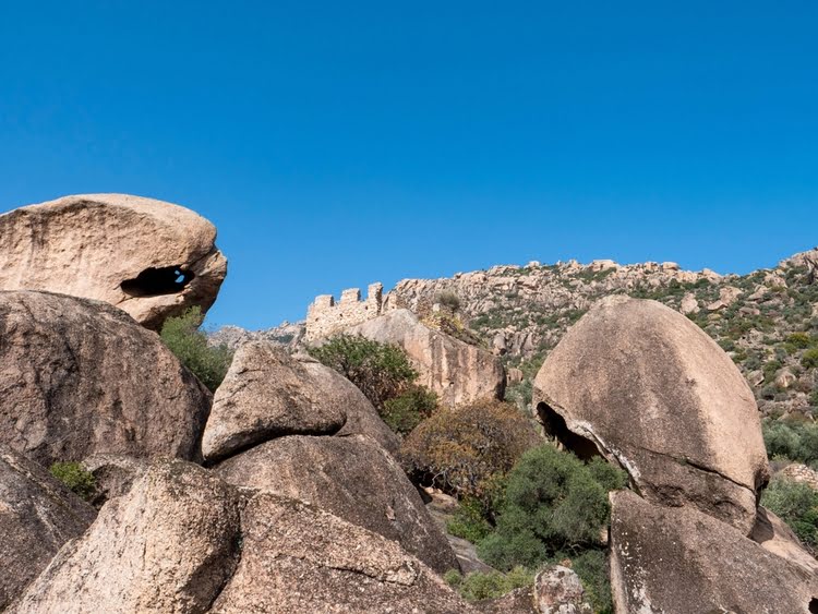 古拉莫斯悬崖 – Antik Latmos Kayalıkları