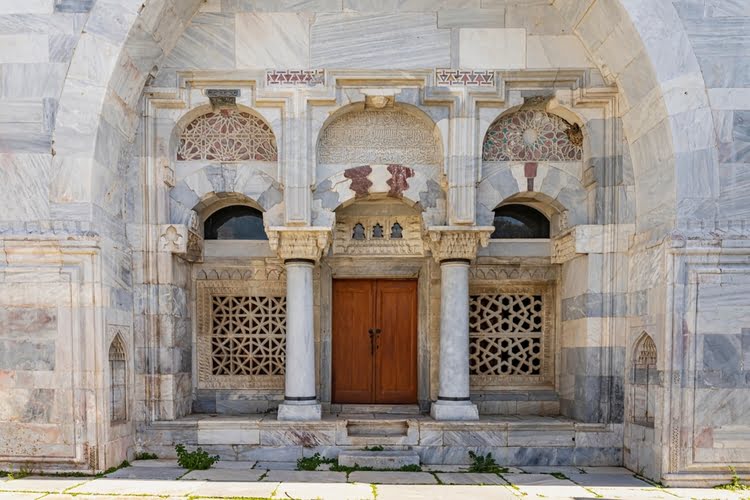 巴拉特伊利亚斯贝清真寺及建筑群 – Balat İlyas Bey Cami ve Külliyesi
