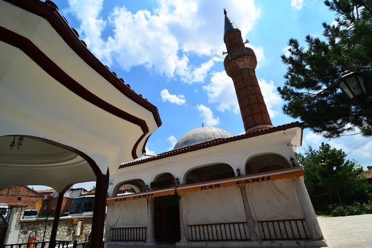 汉清真寺（古拉比贝清真寺、奥马尔内夫特齐清真寺） – Han Cami (Gülabibey Cami, Ömer Neftçi Cami)