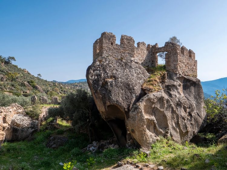 耶迪勒修道院 – Yediler Manastırı