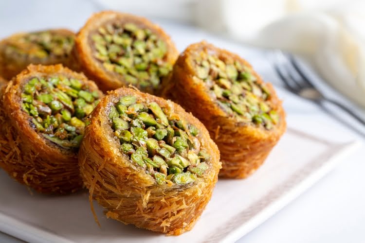 卡达伊夫核桃卷馅儿甜点 - Kadayıf Dolması - 土耳其