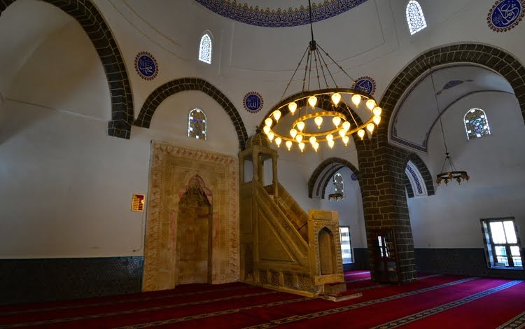 帕尔利·萨法清真寺及其宣礼塔 – Parlı Safa Cami ve Minaresi