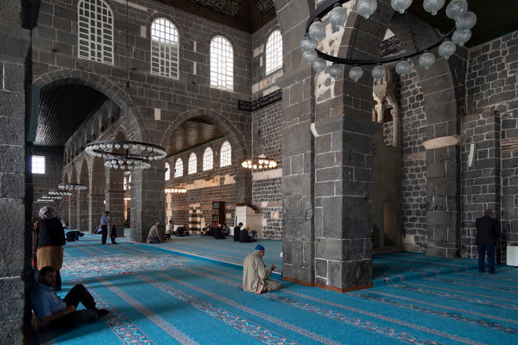 迪亚巴克尔大清真寺 – Diyarbakır Ulu Cami