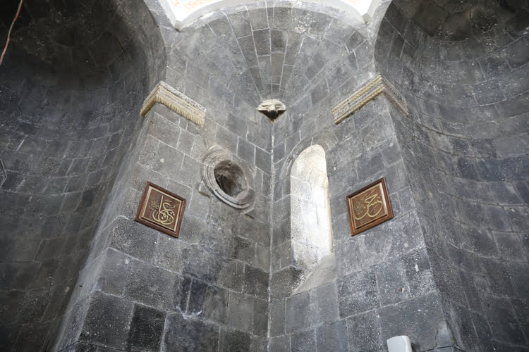 库姆贝特清真寺（十二使徒教堂）- Kümbet Camisi (12 Havariler Kilisesi)