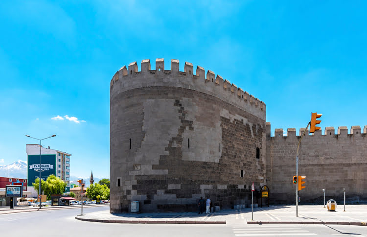 开塞利城堡 – Kayseri Kalesi