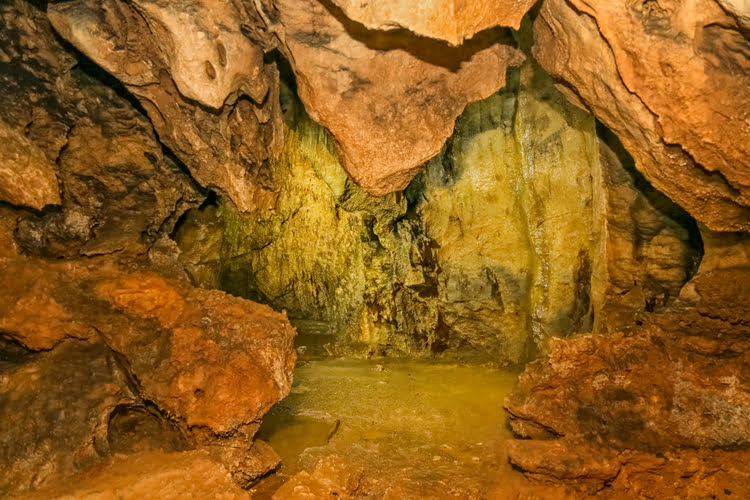阿克苏地下城洞穴 – Aksu Zindan Mağarası