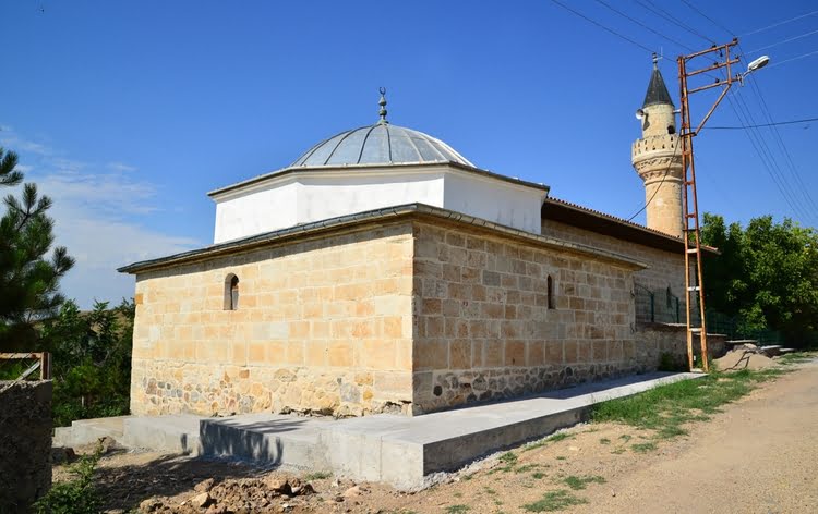 叶希尔亚兹清真寺和陵墓 – Yeşilyazı Cami ve Türbesi