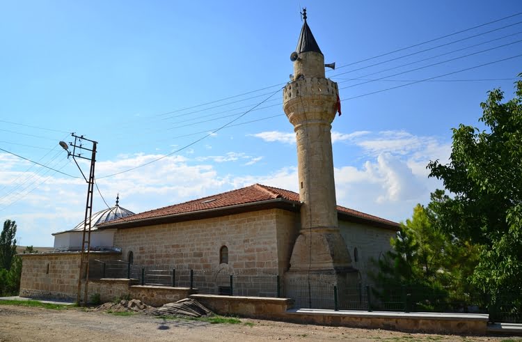 叶希尔亚兹清真寺和陵墓 – Yeşilyazı Cami ve Türbesi