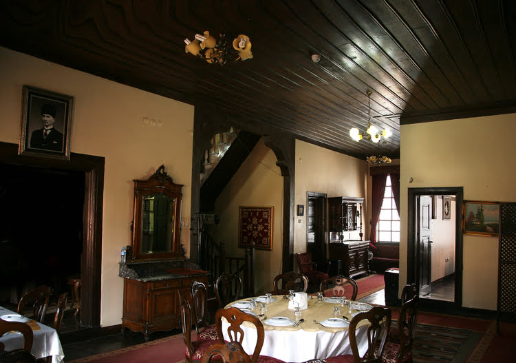 屈塔希亚的历史房屋 – Tarihi Kütahya Evleri