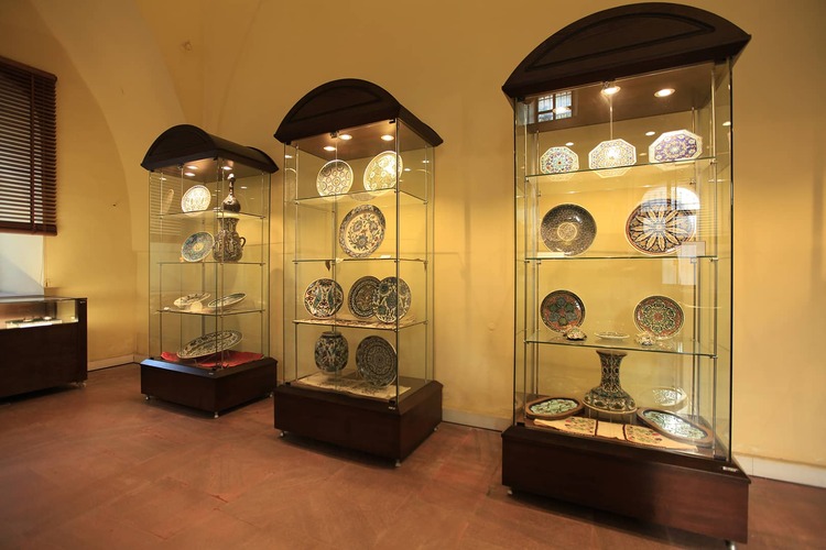 屈塔希亚陶瓷博物馆 – Çini Müzesi