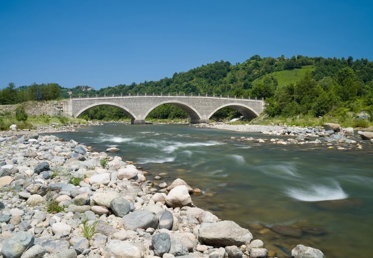 历史悠久的石拱桥 – Tarihi Taş Kemer Köprüler