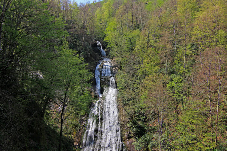 古泽尔代雷瀑布和自然公园 – Güzeldere Şelalesi ve Tabiat Parkı