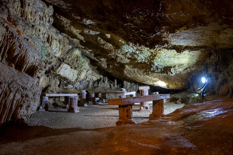 法克勒洞穴 – Fakıllı Mağarası