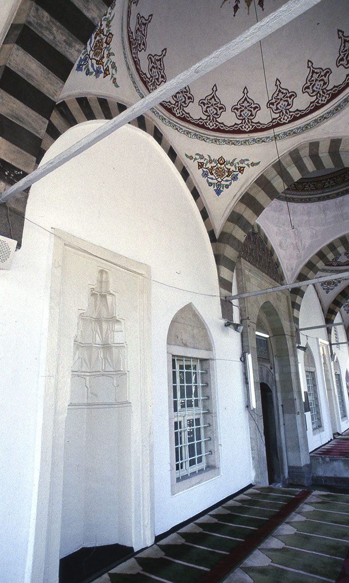 居尔巴哈尔夫人清真寺 – Gülbaharhatun Camii