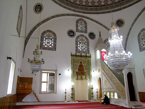 居尔巴哈尔夫人清真寺 – Gülbaharhatun Camii