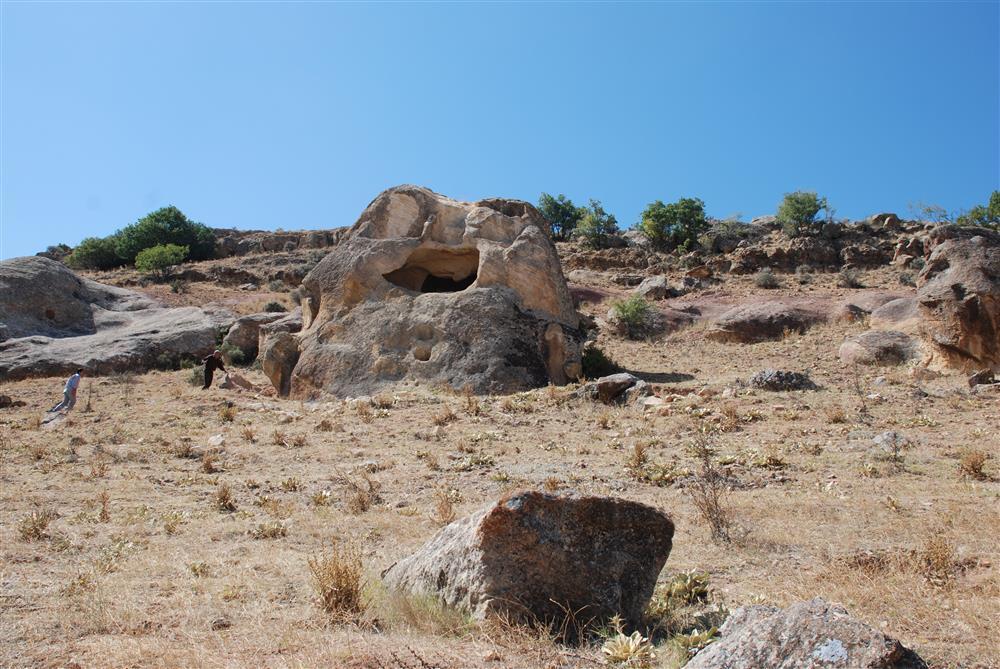 切里特卡莱岩墓- Ceritkale Kaya Mezarları