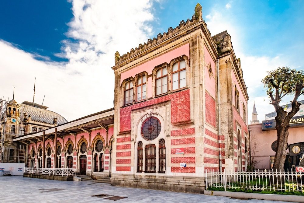 欧洲岸的锡尔凯吉车站（Sirkeci Garı）